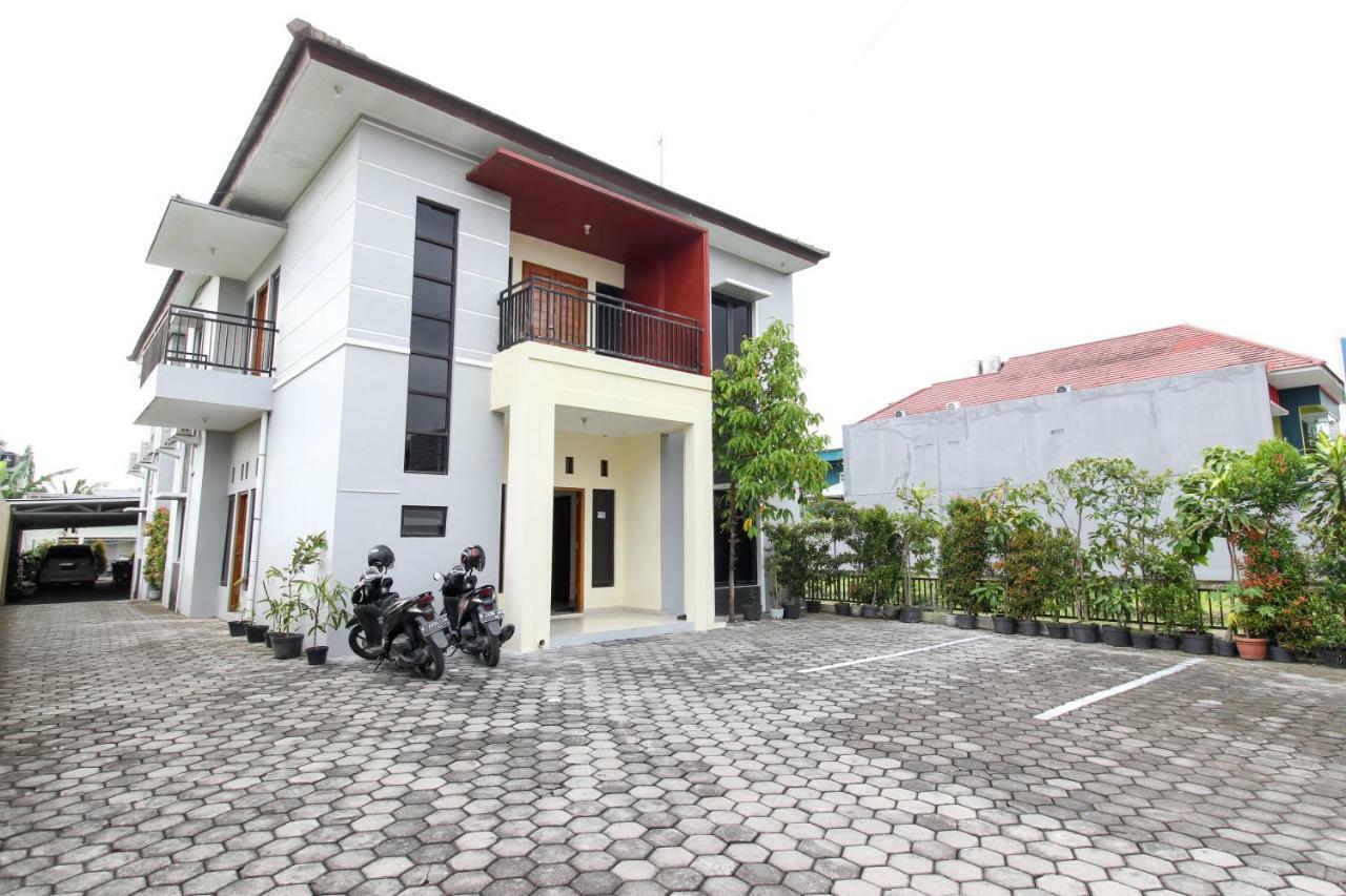 Reddoorz Near Rumah Sakit Condong Catur Maguwo Dış mekan fotoğraf
